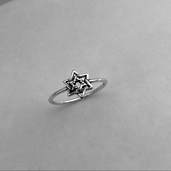 Sterling silver star ring, star ring, silver star ring, dainty ring, silver ring - Picture 6 of 11